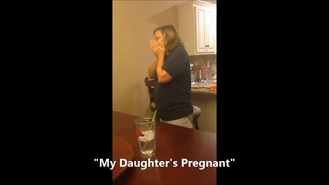 Pregnancy announcement revealed during family puzzle game