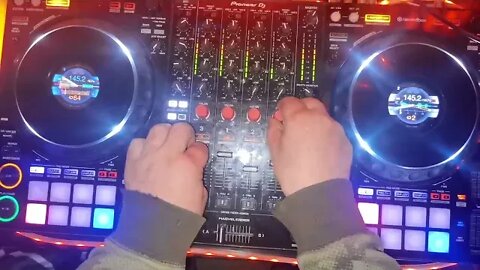 808 The "I Dont Need Serato Stems" 4 Deck Mashup Trying New Things