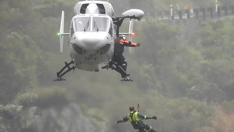 Amazing high wind helicopter rescue