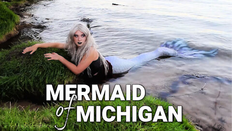 MERMAID VIDEO - Professional Mermaid swims in Lake Michigan Sunset (The Magic Crafter)