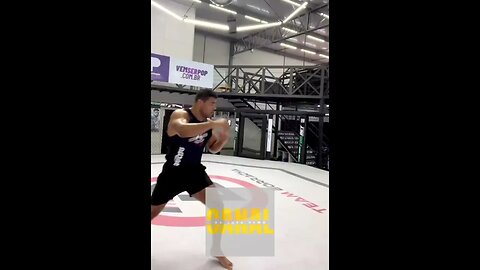 Paulo Borrachinha mostra seu treino de boxe intensivo