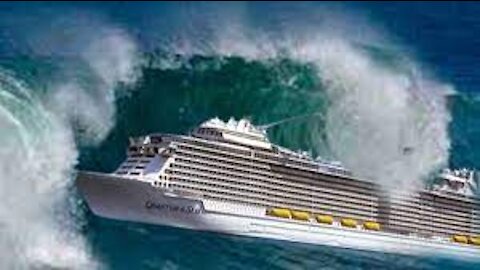 TOP 10 giant waves captured on camera by the trupulation of these ships