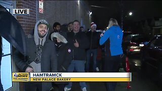 Dozens line up outside New Palace Bakery for Paczki Day