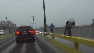 OSP trooper and good Samaritans pull man off bridge in Lorain