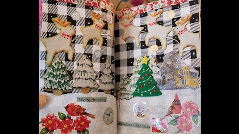 Junk Journal on a budget: Christmas spread