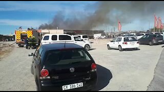 WATCH: Cape firefighters fight blaze at Khayelitsha Mall's Shoprite (GLN)