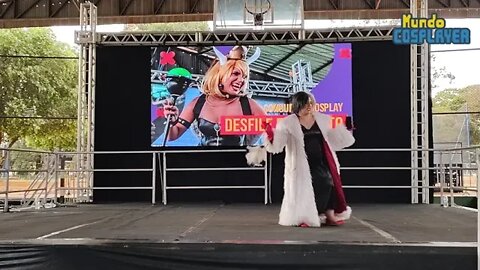 Apresentação Cosplay de Cruella do filme 101 Dálmatas no 23º Ribeirão Preto Anime Fest (2022)