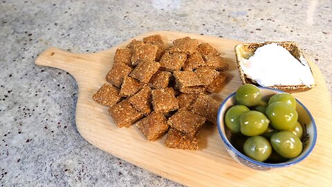 Keto vegan flaxseed crackers | Easy keto vegan recipes
