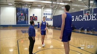 Bradenton basketball player is tallest teen in world