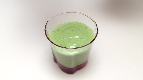 Comment faire un smoothie vert à l’avocat, coriandre, épinards et aux algues