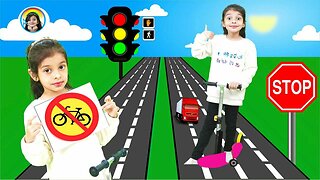 Kids learning videos on traffic lights and road signs