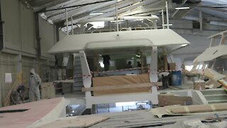 SOUTH AFRICA - Cape Town - Boat building (Video) (6GK)