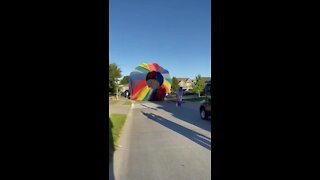 Hot air balloon lands in Omaha neighborhood (2/2)