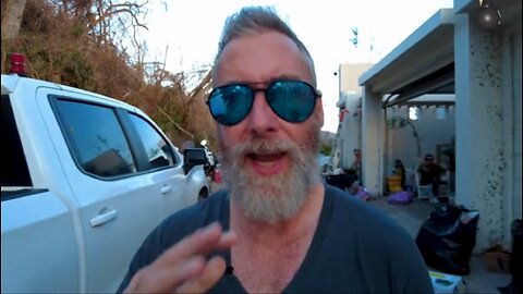 Jeff Berwick - Rising from the Ashes! On the ground footage from Acapulco after Hurricane Otis!
