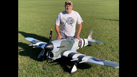 100” Hawker Typhoon JP-843 model flight !