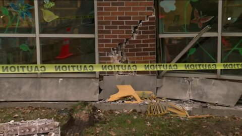 6 brought to hospital after school bus, MCTS bus crash at Milwaukee library