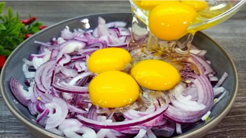 Just pour the egg on the onion and the result will be amazing! You will like it