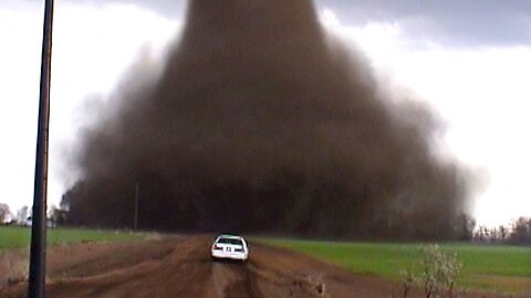 10 Shocking Tornado Moments Caught on Camera