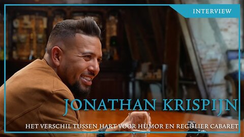 Het verschil tussen Hart voor humor en het reguliere cabaret met Jonathan Krispijn!
