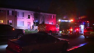 2 people including child dead after Detroit apartment fire