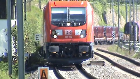 Züge und Schiffe am und auf dem Rhein bei Lorch, BR101, BR427, BR428, BR187