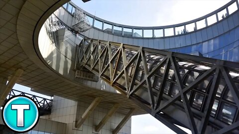 The World's Most Horrifying Escalator