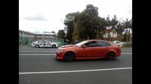 IJWT - Jason K - NZ Police giving themselves the finger👈