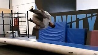 Parkour: ce frimeur paye son erreur