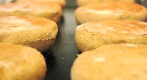 SD07 English Muffins | Sourdough eCourse Lesson 7