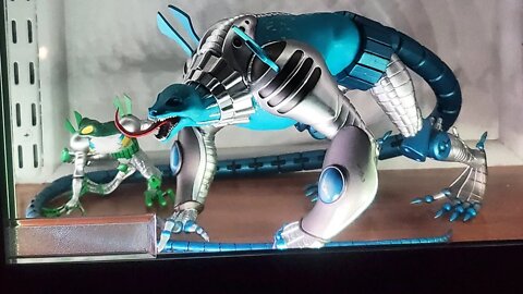 Cyberfrog and Salamandroid pvc figures by All Caps Comics unboxing and review.