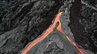 Drone footage of rivers of lava from Kliauea volcano