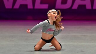 Incredible 5 Year Old Born to Performance this 80's Flash Dance