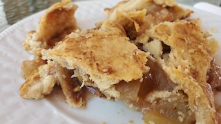 Classic Old Fashion Apple Pie with Flaky Crust