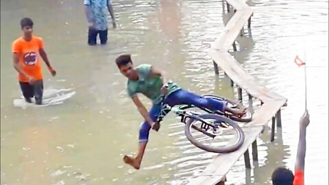 Funny Bike Race, Bike Above Water Contest