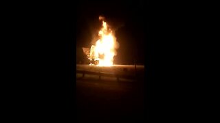 Two trucks torched outside Paterson in Eastern Cape (SYT)