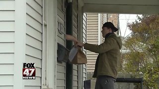 Volunteers deliver meals for Christmas