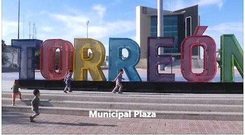 A Walk Around Municipal Plaza, Torreon, Coahuila, Mexico - LIVE MUSIC!
