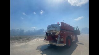 10-acre brush fire temporarily shuts down road in Delray Beach