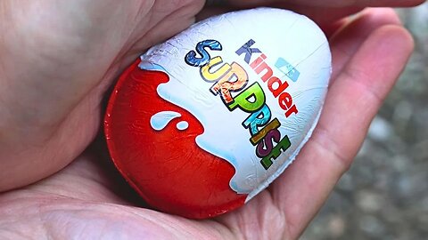 Kinder Surprise egg, ASMR opening