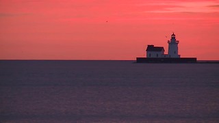 Man dies after being pulled from water at Edgewater Park