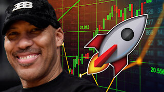 LaVar Ball Gives Trade Tips, Tells People To 'Never Sell' Their AMC Stock Amid Online Reddit Mess