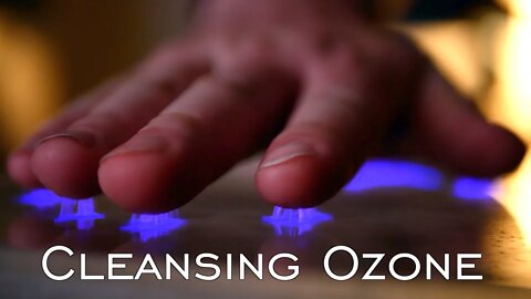 This Device Instantly Sterilizes Hands (20,000 Volt Ozone Scanner)