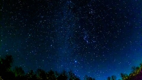 Time lapse from mountain farm magnificently captures the Milky Way