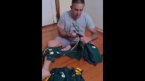 Ex Rugby Referee Tears Up Springbok Jersey as Sellout SA Rugby Management Cowers to BLM Anarchists!