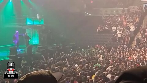 Slipknot Frontman Corey Taylor Stops Show To Help Injured Fan