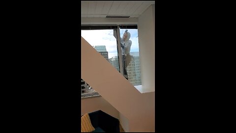 WATCH: A man was caught on camera scaling the Accenture Building in Downtown Chicago