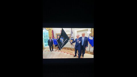TRUMP❤️🏅REVEALS TO THE WORLD *UNITED STATES SPACE FORCE FLAG*💙🇺🇸🏛️🛸🗽⭐️
