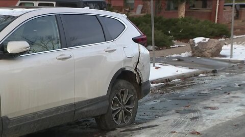 Tour bus driver accused of sideswiping more than 30 cars in Boulder