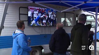 Families gather to tailgate in downtown Detroit