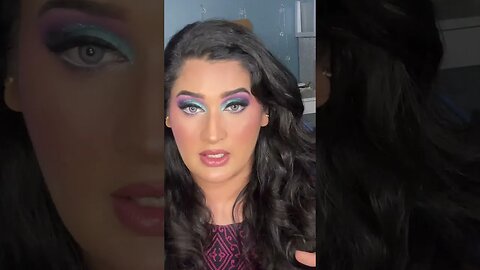 #reviewsbyanam #anamarshad #viralvideo #shortvideo #makeup #mua #canadianmakeupartist #makeupvideo